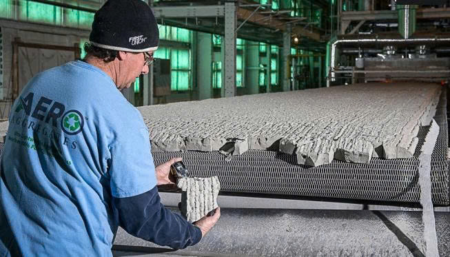 Ý TƯỞNG DÙNG THỦY TINH TÁI CHẾ CHO "THÀNH PHỐ BỌT BIỂN" Ở TP. HỒ CHÍ MINH